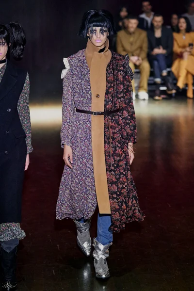Look 24